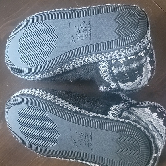 NWOT MUK LUKS  Women's black/white/gray slippers size medium 7/8 - Picture 3 of 3